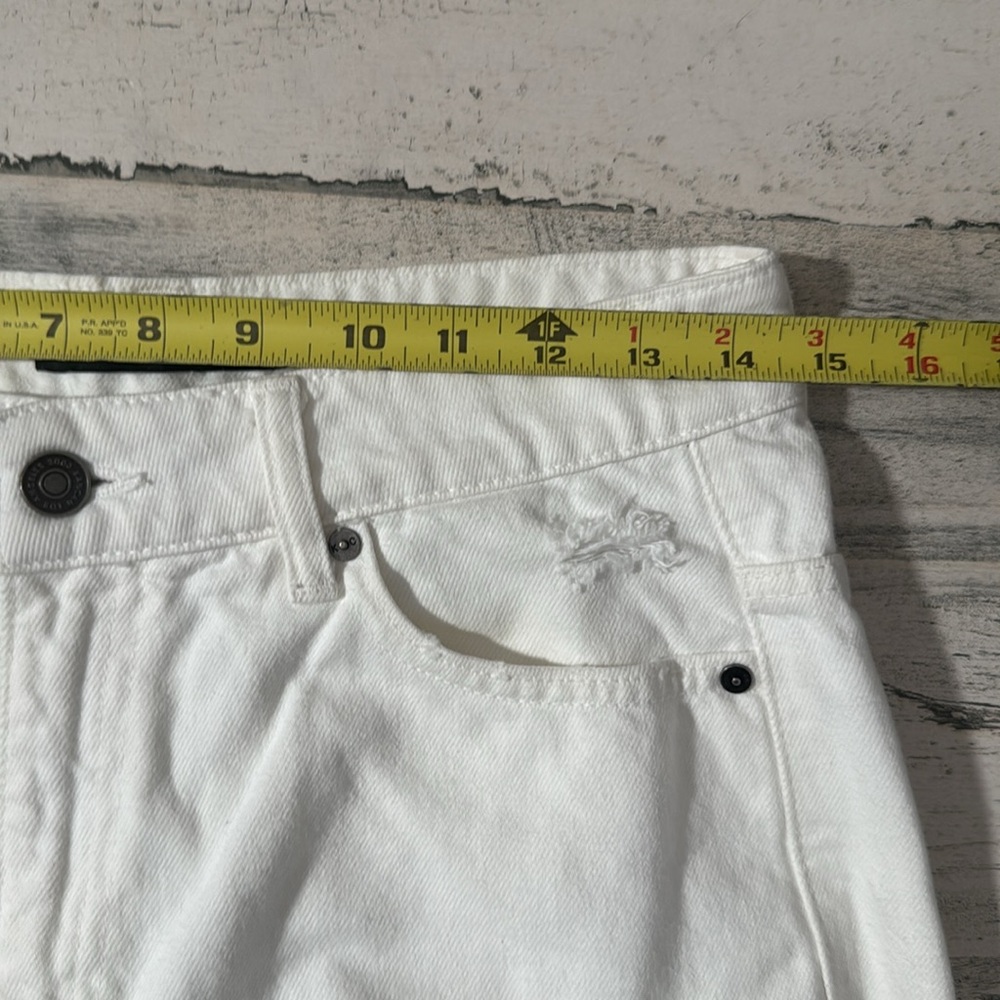 White KanCan Distressed Shorts - Medium - Picture 7 of 10